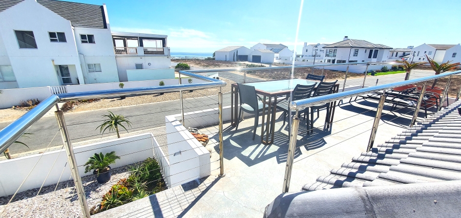 3 Bedroom Property for Sale in Sandy Point Western Cape